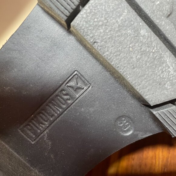 Pikolinos Red Chelsea Boots with Contrasting Elastic - Picture 9 of 9